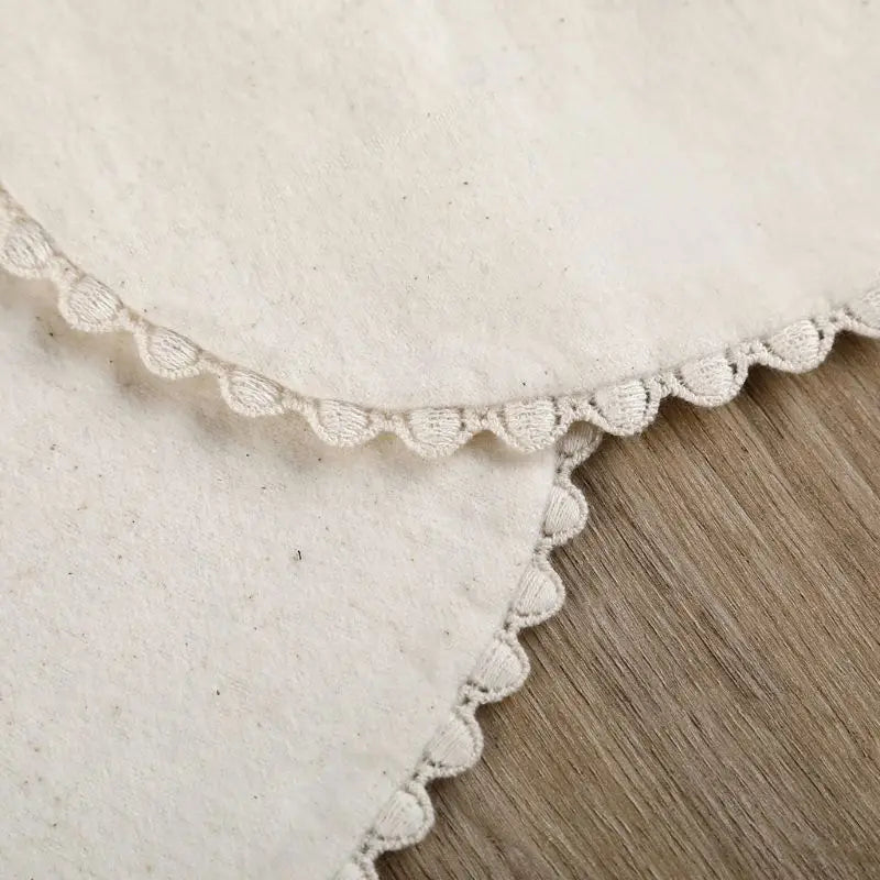Cotton Gause Baby Bibs Solid Color Absorbent Baby Tassel Bib Newborn Burp Cloths Bandana Scarf for Kids Baby Girls Feeding Item