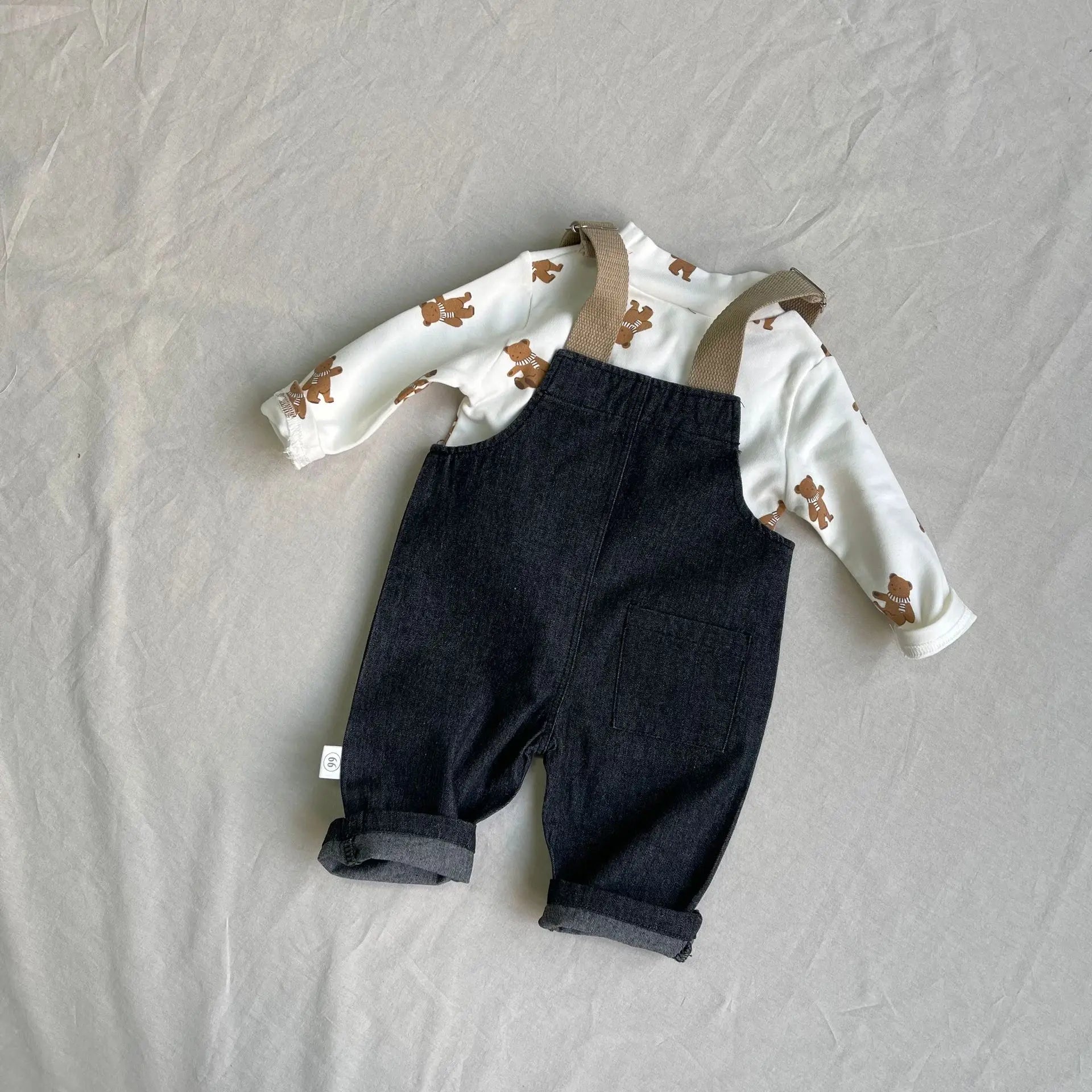 2026 Spring New Baby Fashion Denim Overalls Infant Boy Loose Strap Trousers Girls Solid Versatile Casual Pants Toddler Jeans