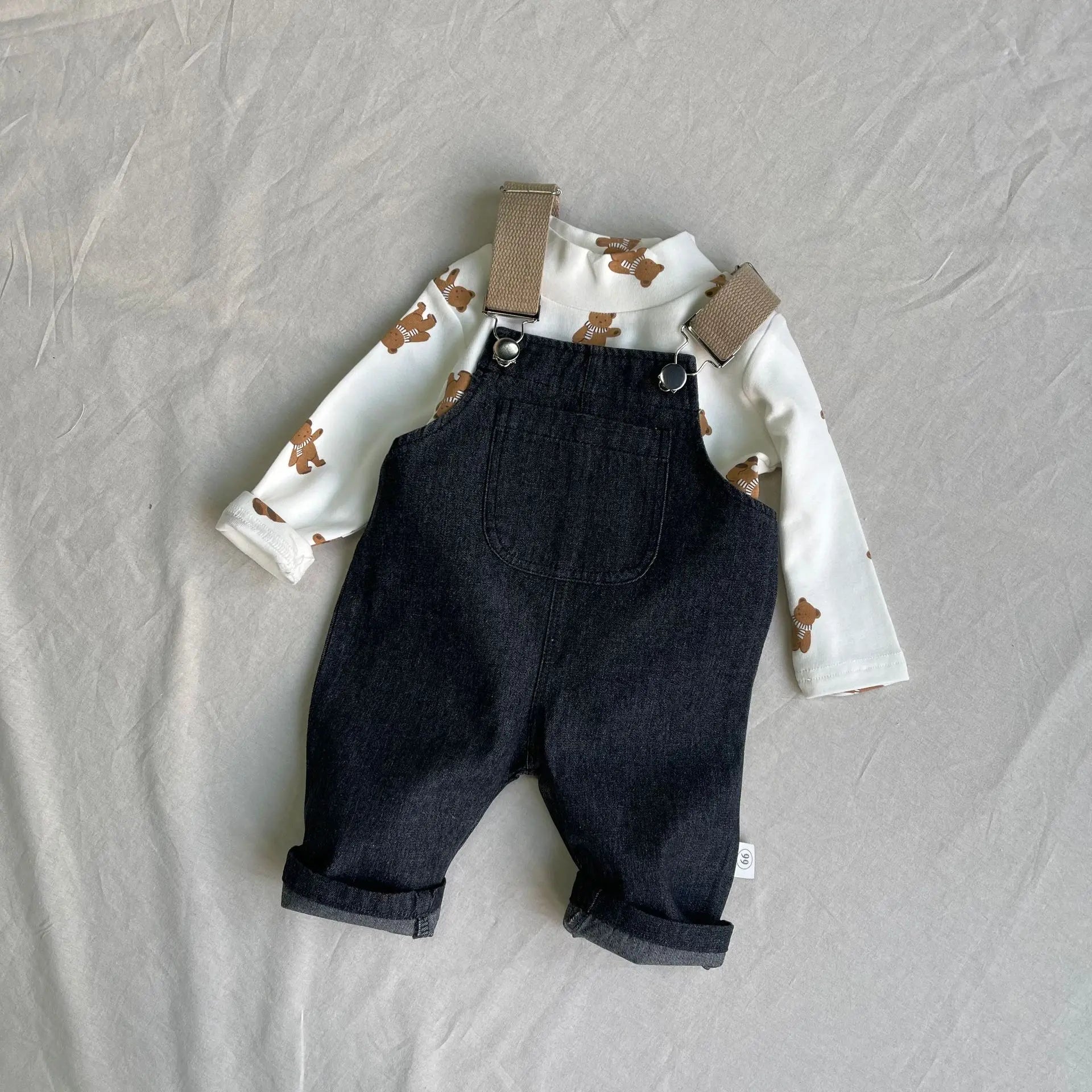 2026 Spring New Baby Fashion Denim Overalls Infant Boy Loose Strap Trousers Girls Solid Versatile Casual Pants Toddler Jeans
