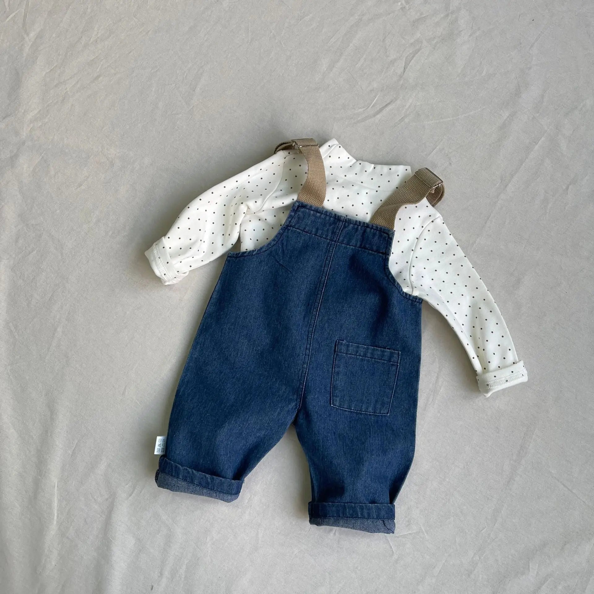 2026 Spring New Baby Fashion Denim Overalls Infant Boy Loose Strap Trousers Girls Solid Versatile Casual Pants Toddler Jeans