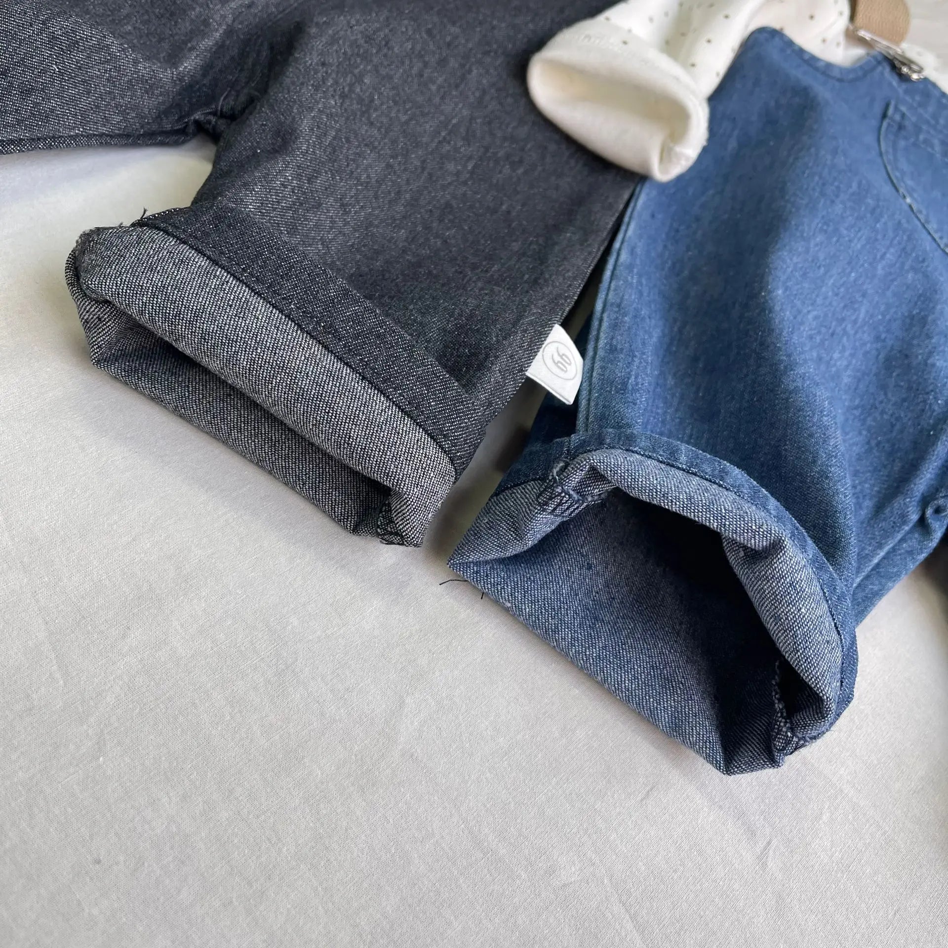 2026 Spring New Baby Fashion Denim Overalls Infant Boy Loose Strap Trousers Girls Solid Versatile Casual Pants Toddler Jeans